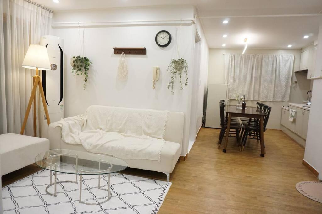Ou House