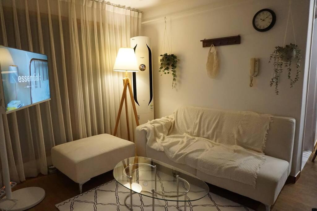 Apartment Ou House